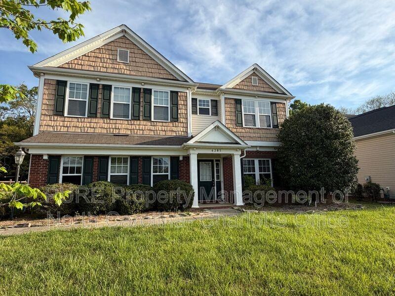 4385 Tucker Chase Dr - Photo 2 of 33