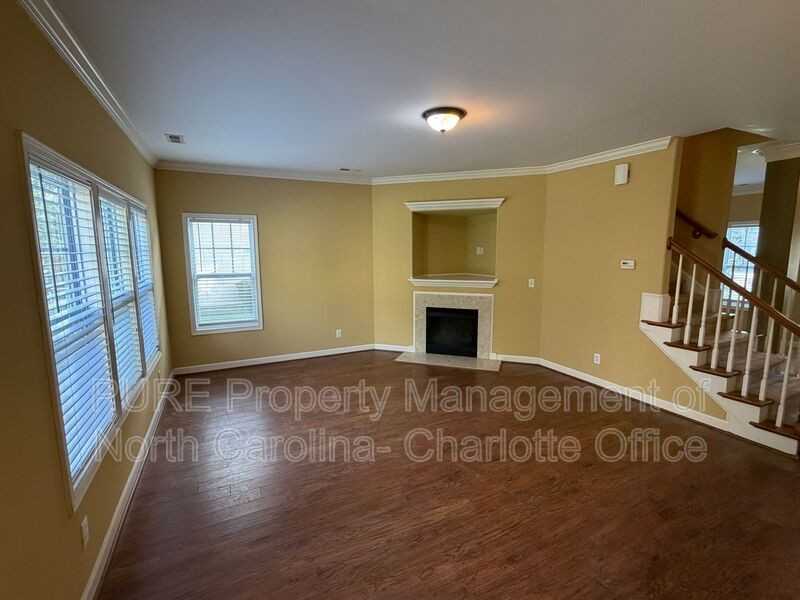 4385 Tucker Chase Dr - Photo 7 of 33