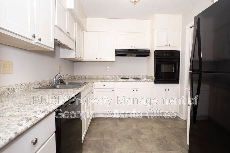 772 Rogers Way Sw - Photo 7 of 24