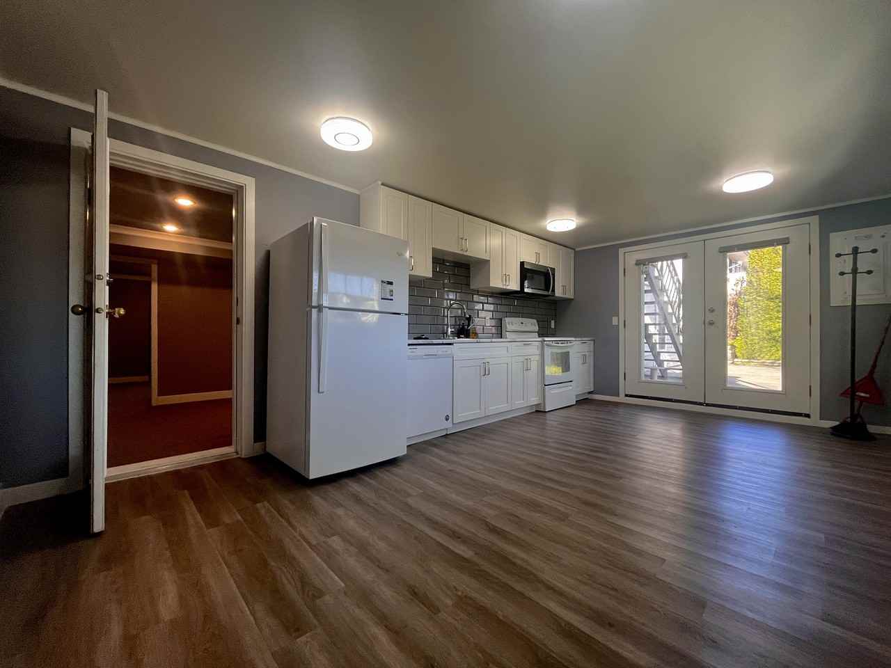 17872 58 Avenue - Photo 3 of 15