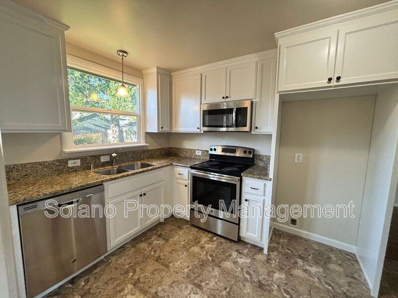 29 Southwood Dr - Photo 6 of 17