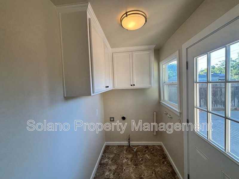 29 Southwood Dr - Photo 7 of 17