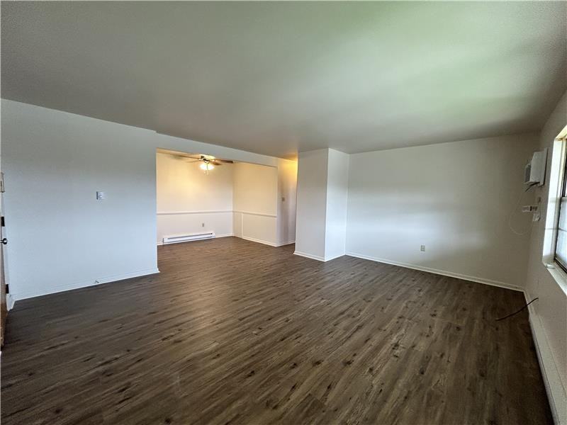 403 Colonial Dr #24 - Photo 3 of 8