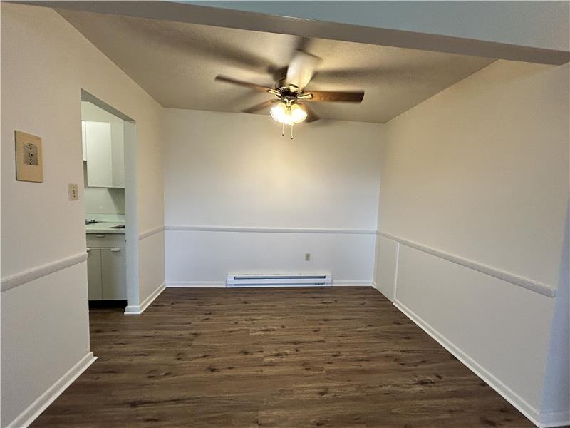 403 Colonial Dr #24 - Photo 4 of 8