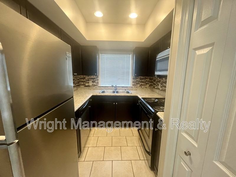 505 S Westland Ave #B - Photo 7 of 17