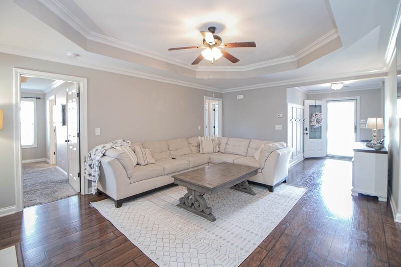 1088 Jon Dr - Photo 5 of 30