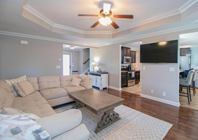 1088 Jon Dr - Photo 6 of 30