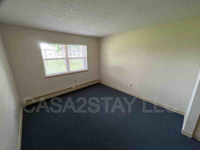 2192 Saint Johns Pl #2192 - Photo 4 of 10