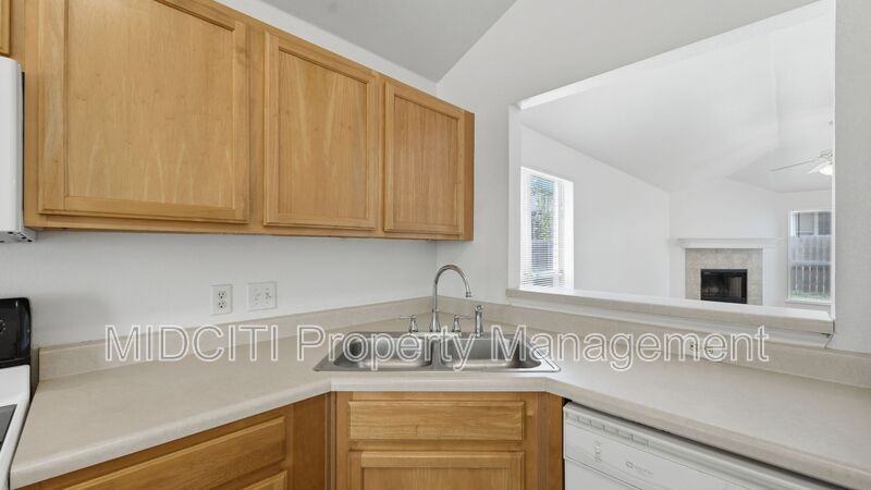 137 Jerry Lees Trl - Photo 6 of 36