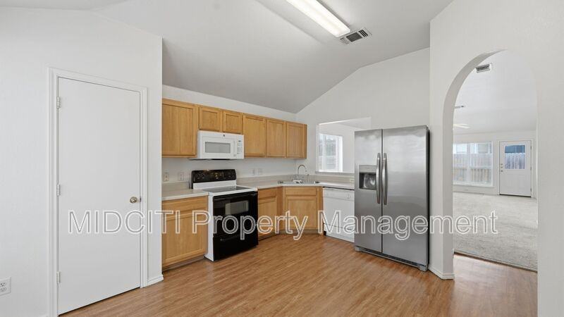 137 Jerry Lees Trl - Photo 7 of 36