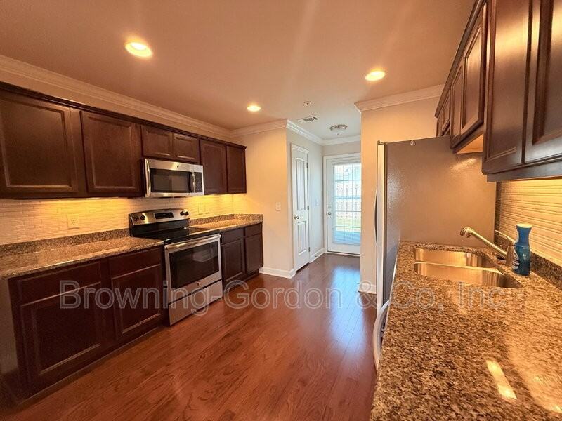 1040 Charlie Daniels Pkwy #164 - Photo 6 of 18