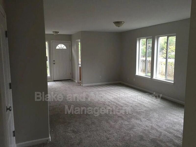 7006 Se 72nd Ave - Photo 2 of 11