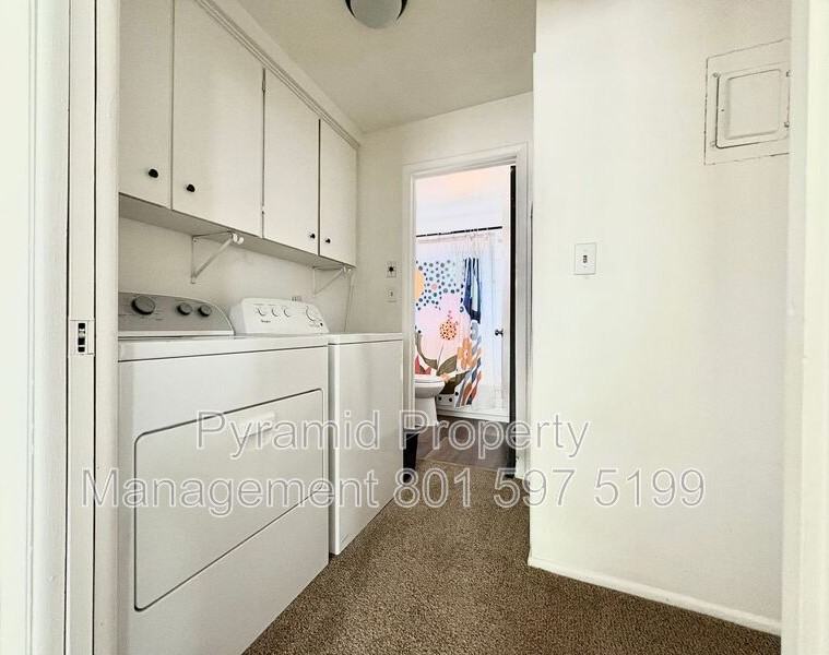 3428 S St #3 - Photo 7 of 10