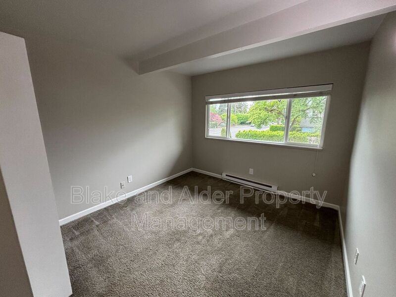 5950 Sw Hall Blvd #201 - Photo 7 of 9