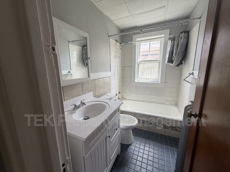 189 Lake Ave #3 - Photo 5 of 6