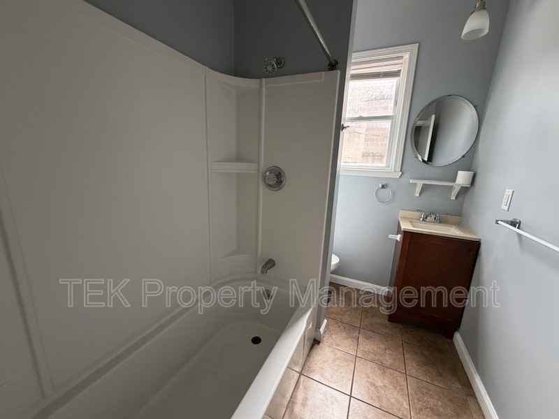 751 W Main St #D - Photo 6 of 6