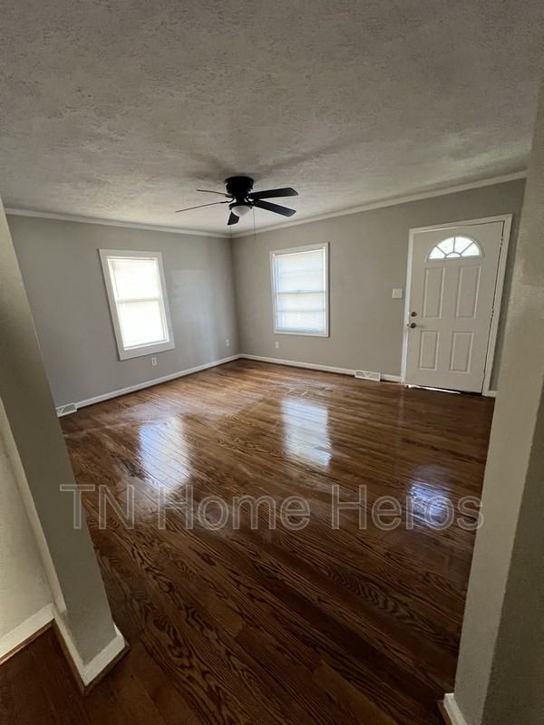 2813 Boright Pl - Photo 3 of 11