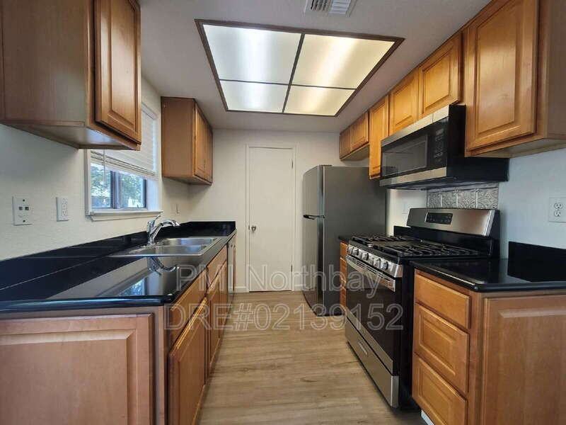 2140 Woolner Ave #D - Photo 5 of 15