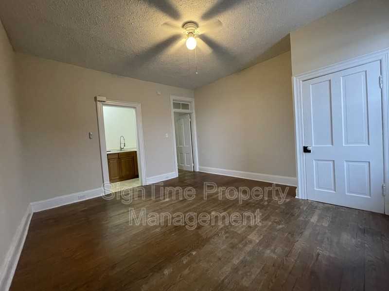 222 Summit Ave #2R - Photo 4 of 9