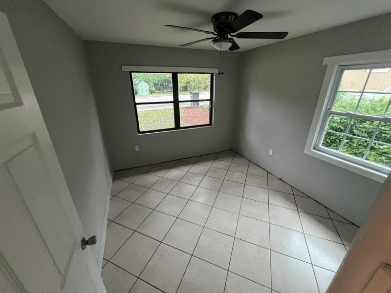 1240 Levy Ave - Photo 4 of 10