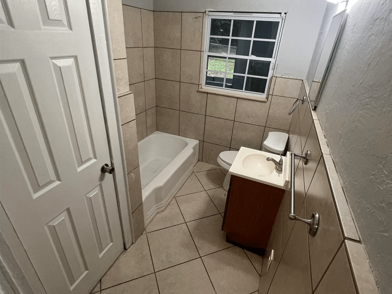 1240 Levy Ave - Photo 5 of 10