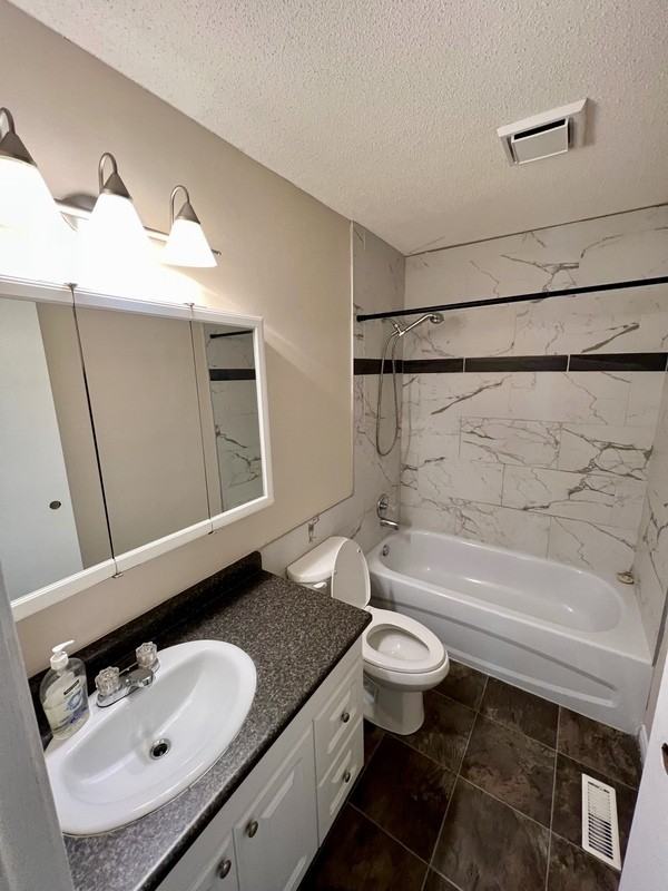 14212 114 St Nw - Photo 5 of 12