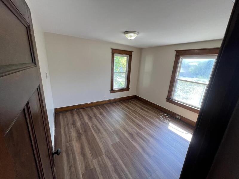 8 Rocket St - Photo 2 of 7