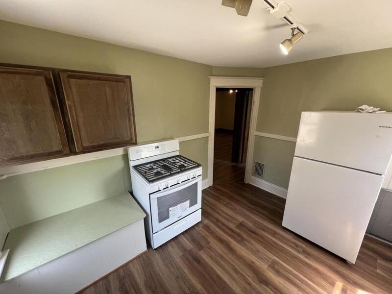 8 Rocket St - Photo 4 of 7