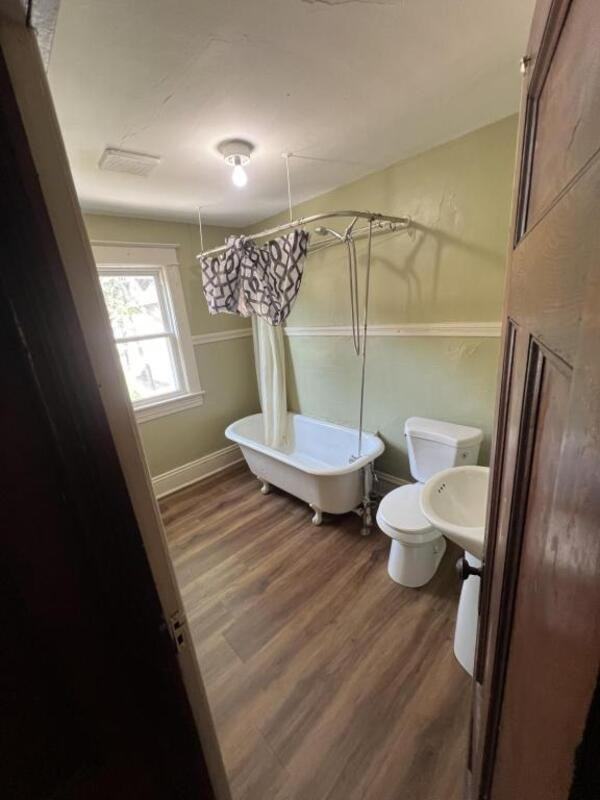 8 Rocket St - Photo 5 of 7