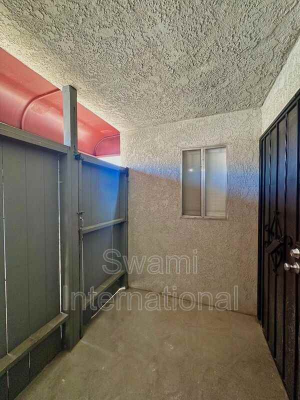 14530 Freeman Ave #07 - Photo 3 of 30