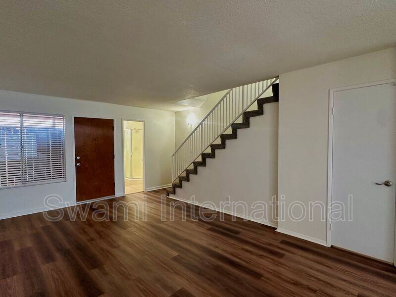 14530 Freeman Ave #07 - Photo 4 of 30