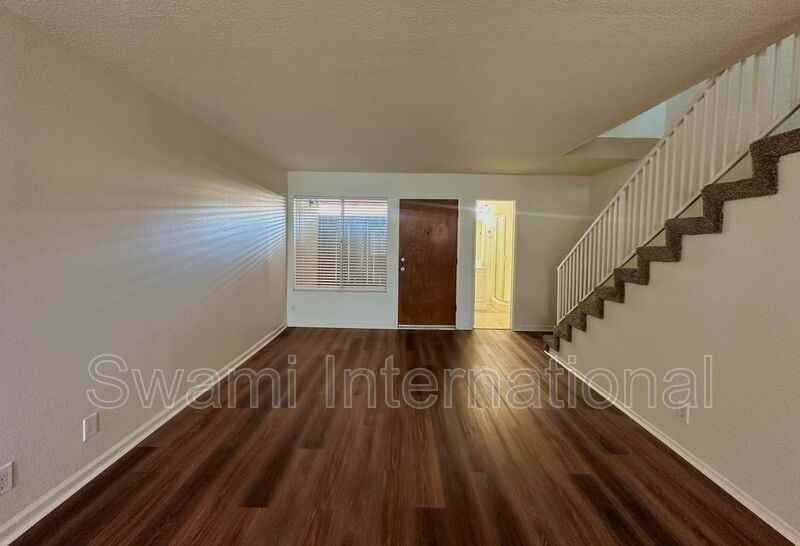 14530 Freeman Ave #07 - Photo 5 of 30