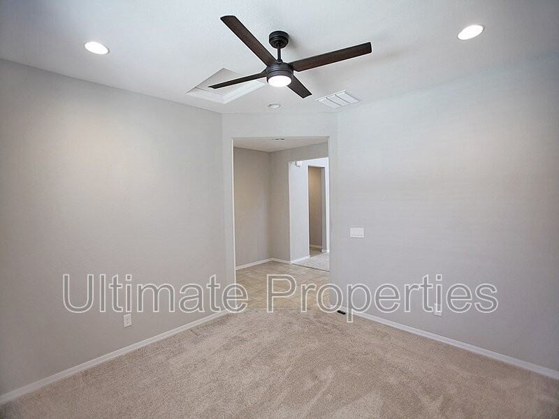 8920 W Marshall Ave - Photo 3 of 21