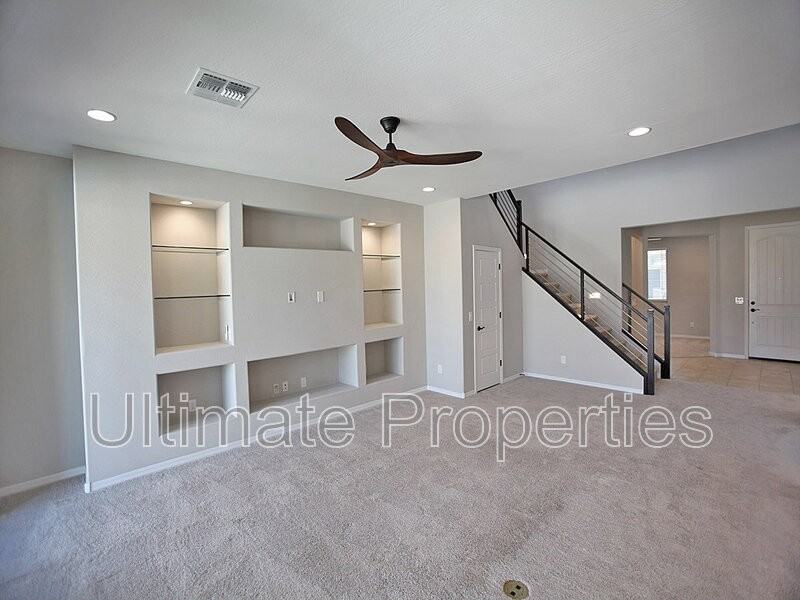 8920 W Marshall Ave - Photo 5 of 21