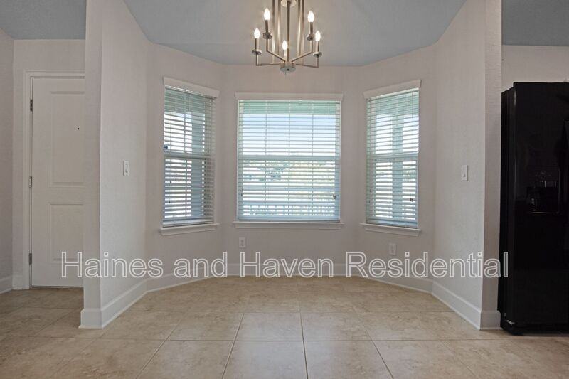 1217 Forest Hills Dr - Photo 7 of 28