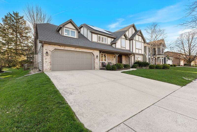 2246 Keim Rd - Photo 2 of 46