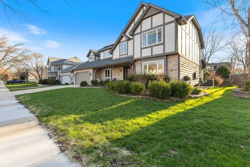 2246 Keim Rd - Photo 3 of 46