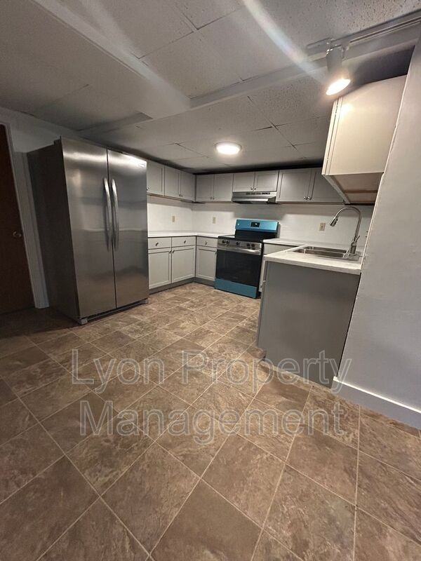 1495 Ten Rod Rd #1R - Photo 2 of 25