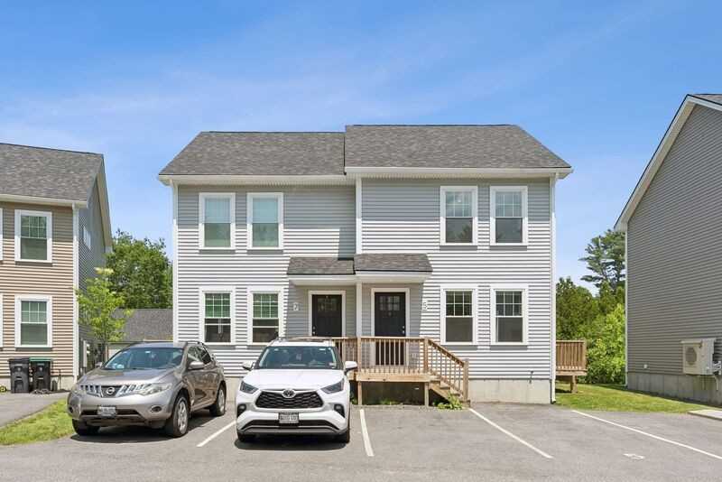 3 Thomas Dr - Photo 4 of 46