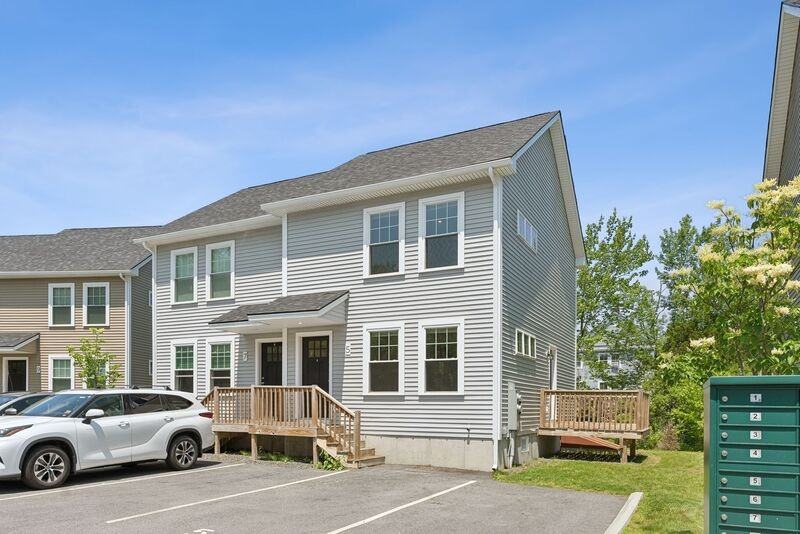 3 Thomas Dr - Photo 6 of 46
