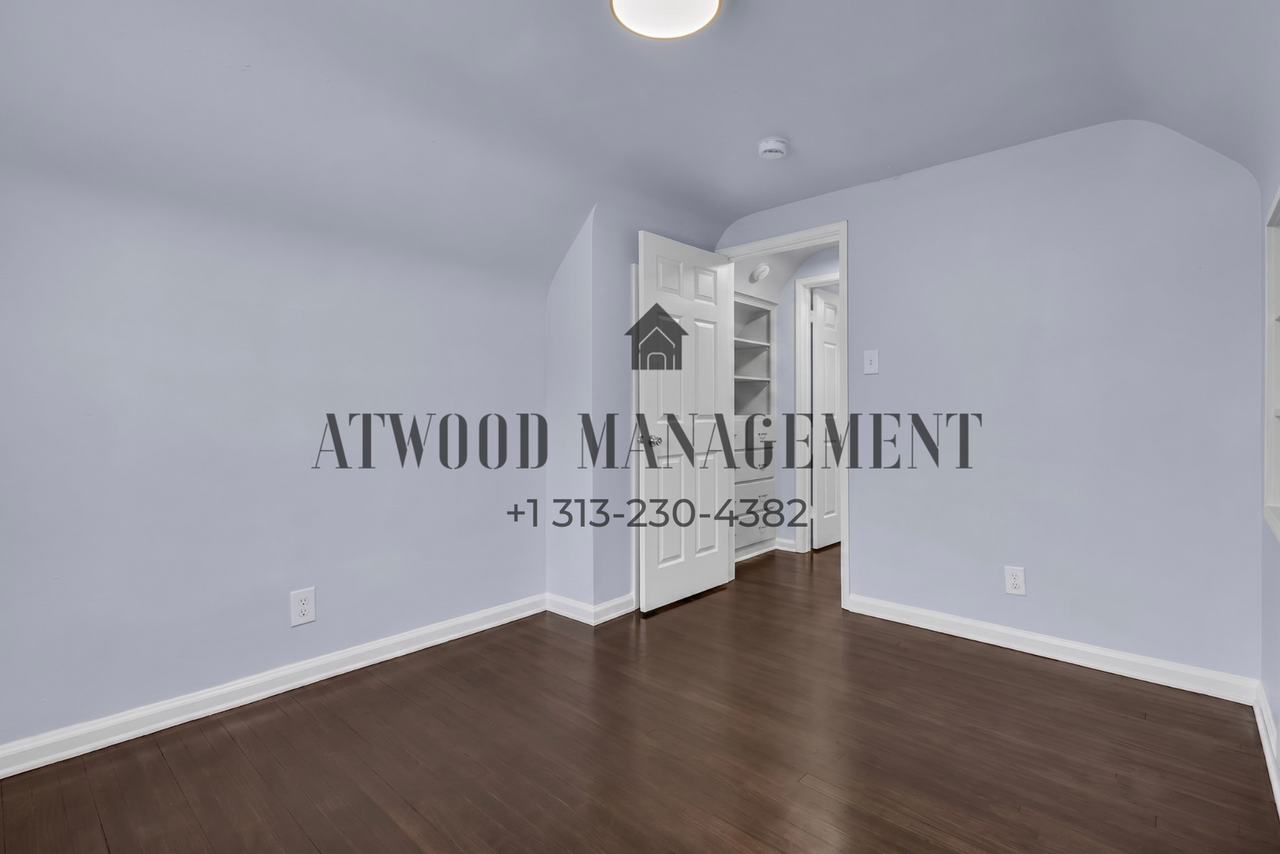 16225 Manning St - Photo 6 of 14