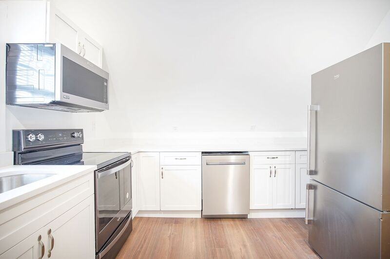 42 E School St #3 - Photo 2 of 17