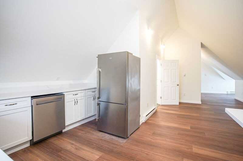 42 E School St #3 - Photo 5 of 17