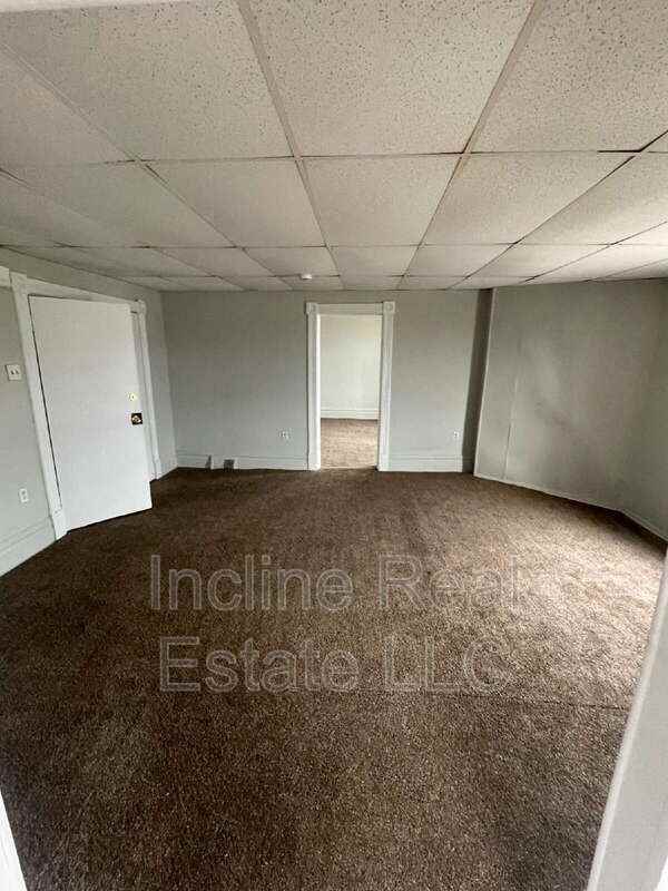 118 Maple Ave #3 - Photo 2 of 8