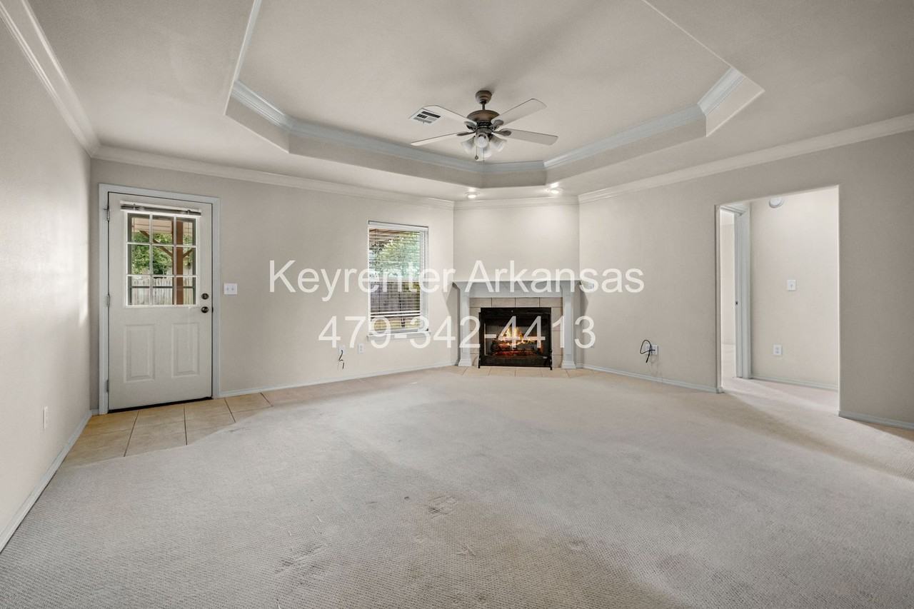 705 Sw Crystal St - Photo 6 of 29