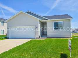 featured image of 1017 Warren St
