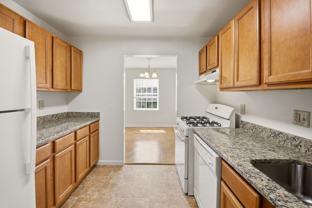 Summit Square Apartments - Photo 1 of 1