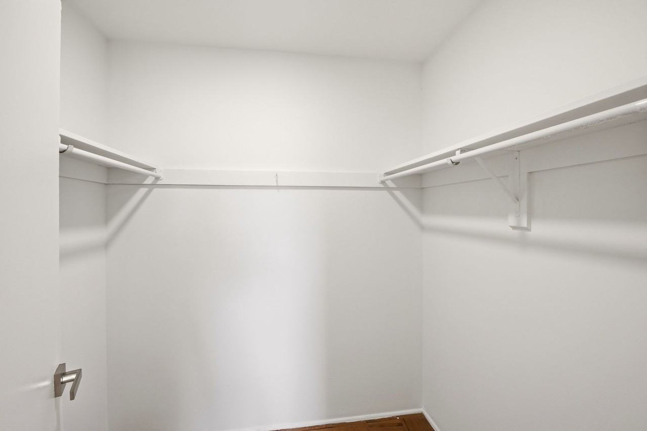 Summit Square Apartments - Photo 7 of 50