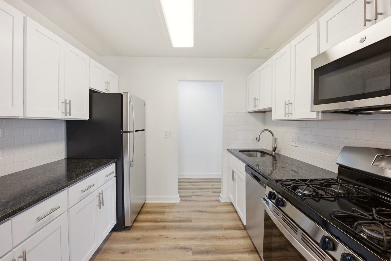 Summit Square Apartments - Photo 2 of 50
