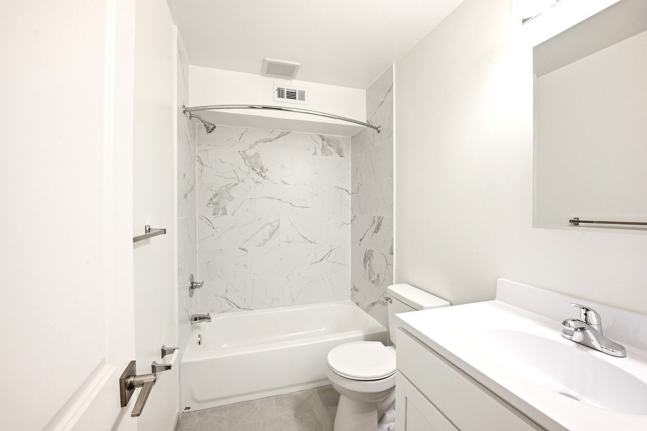 Summit Square Apartments - Photo 3 of 50